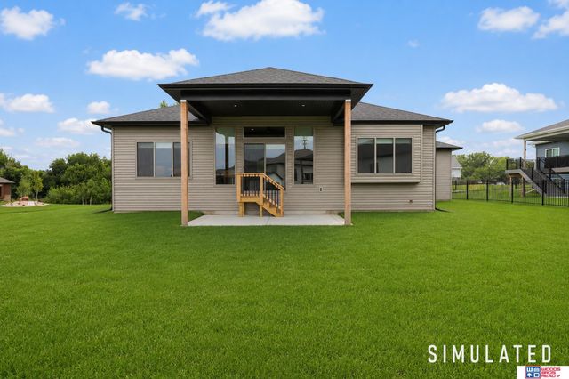 663 Eloise Avenue, Lincoln, NE 68520