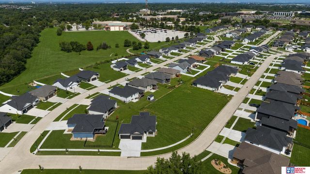 663 Eloise Avenue, Lincoln, NE 68520