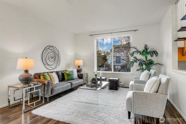 7004 Holly Park Drive S, Seattle, WA 98118