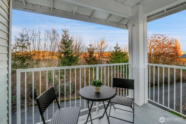 7004 Holly Park Drive S, Seattle, WA 98118