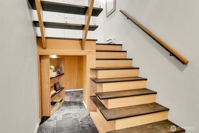 7004 Holly Park Drive S, Seattle, WA 98118