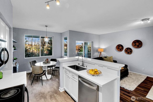 7004 Holly Park Drive S, Seattle, WA 98118