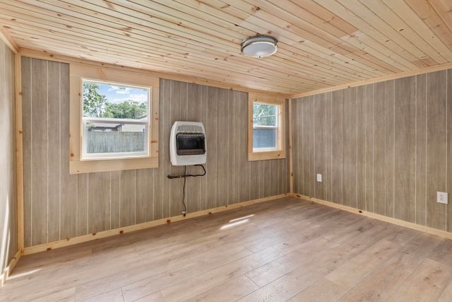 4171 W 39th Avenue, Hobart, IN 46342