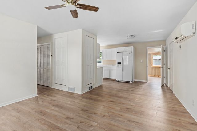 4171 W 39th Avenue, Hobart, IN 46342