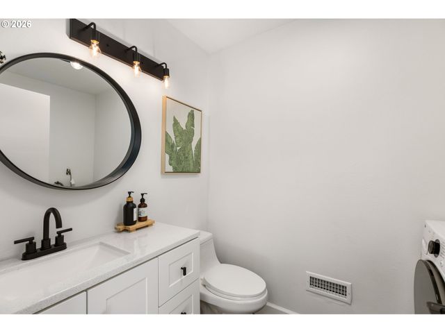 16050 Nw SOMERSET Dr, Beaverton, OR 97006