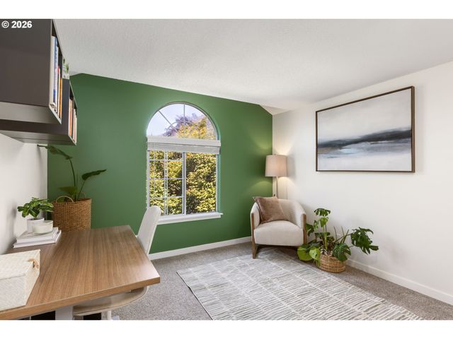 16050 Nw SOMERSET Dr, Beaverton, OR 97006