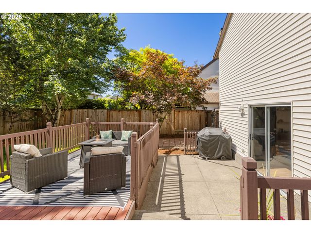 16050 Nw SOMERSET Dr, Beaverton, OR 97006