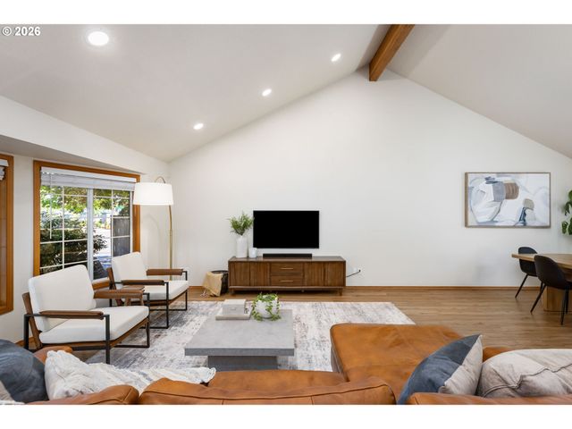 16050 Nw SOMERSET Dr, Beaverton, OR 97006