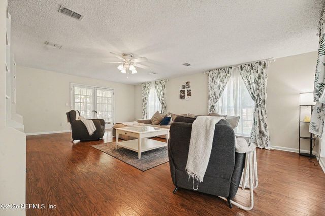 8957 YARMOUTH Road, Jacksonville, FL 32257