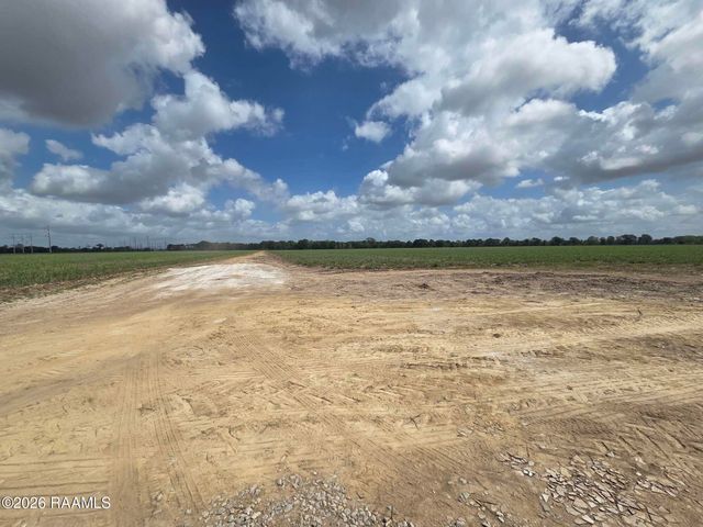 991 Sidney Charles Road, Opelousas, LA 70570