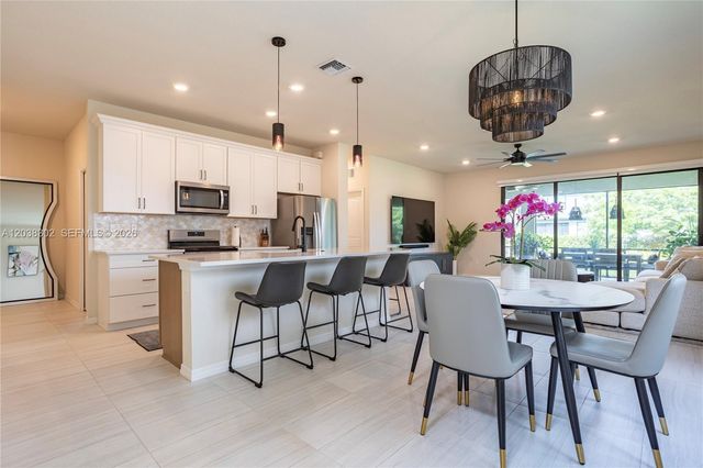 4423 Spruce Lane, Oakland Park, FL 33309
