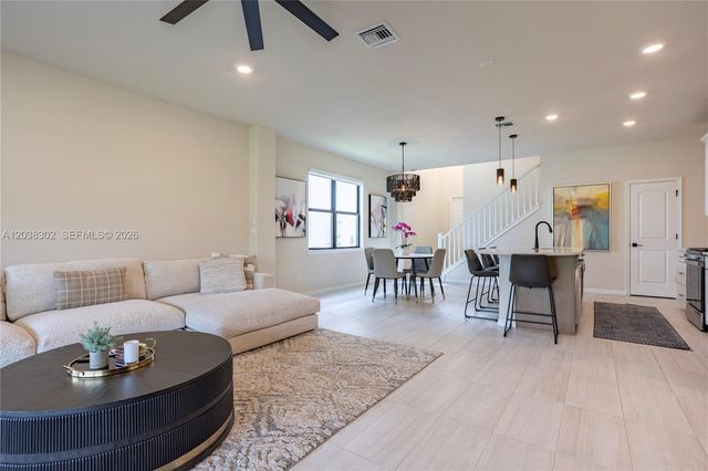 4423 Spruce Lane, Oakland Park, FL 33309