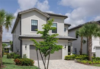 4423 Spruce Lane, Oakland Park, FL 33309