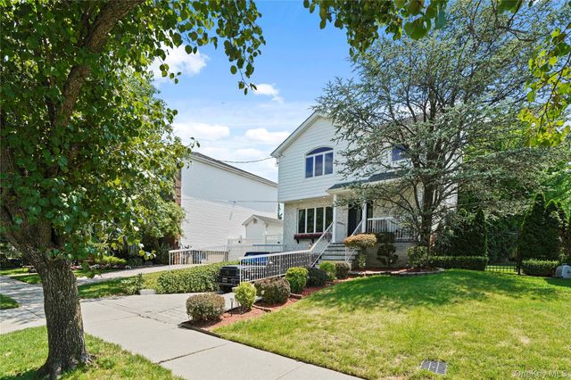 268 Ardsley Street, Staten Island, NY 10306