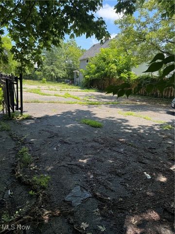 4105 E 114th Street E, Cleveland, OH 44105