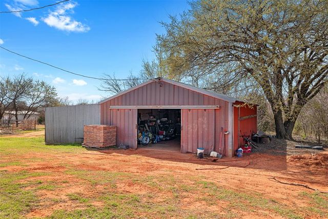 21063 State Highway 76 Highway, Blanchard, OK 73010