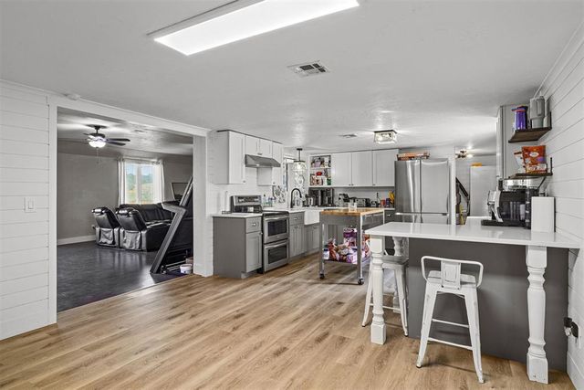 21063 State Highway 76 Highway, Blanchard, OK 73010