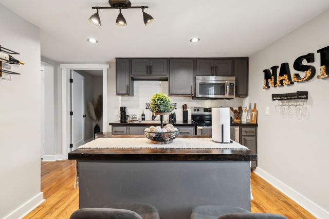 2104 Buchanan St, Nashville, TN 37208