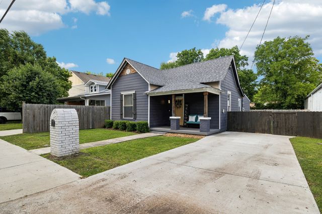 2104 Buchanan St, Nashville, TN 37208