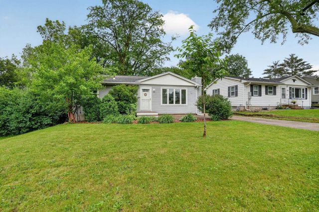 2614 Garden Avenue, Cedar Falls, IA 50613
