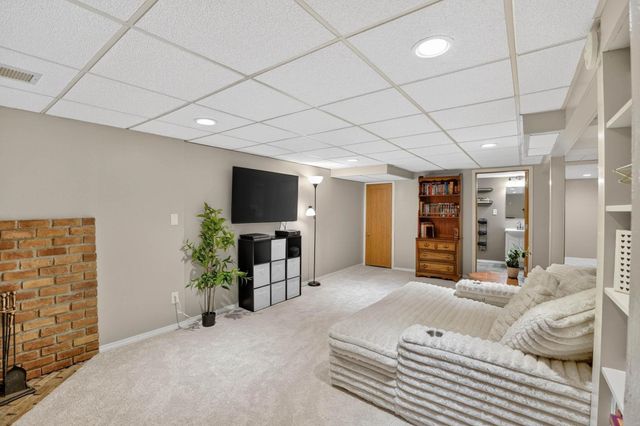 2614 Garden Avenue, Cedar Falls, IA 50613