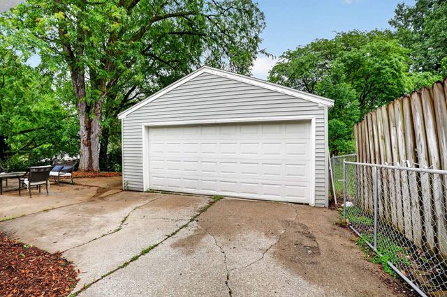 2614 Garden Avenue, Cedar Falls, IA 50613