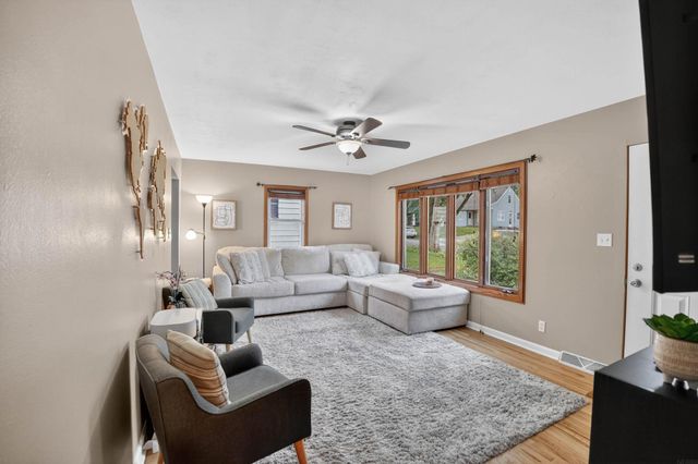 2614 Garden Avenue, Cedar Falls, IA 50613