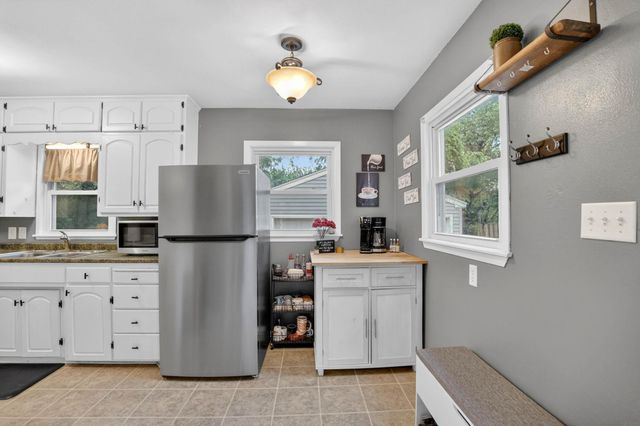 2614 Garden Avenue, Cedar Falls, IA 50613