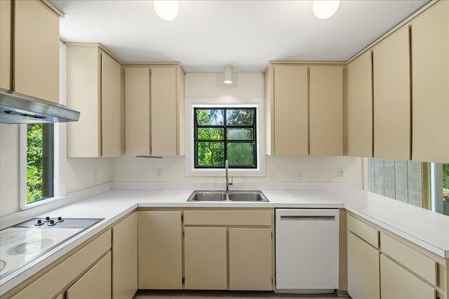 1102 Brentwood Ln, Brentwood, TN 37027