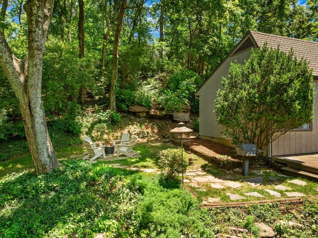 1102 Brentwood Ln, Brentwood, TN 37027