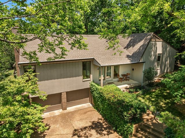1102 Brentwood Ln, Brentwood, TN 37027