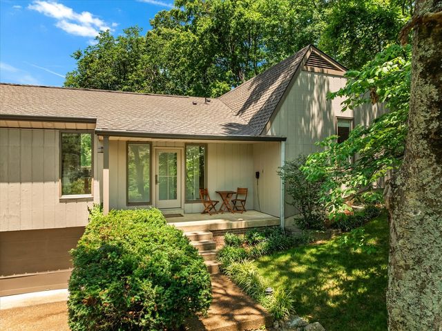 1102 Brentwood Ln, Brentwood, TN 37027