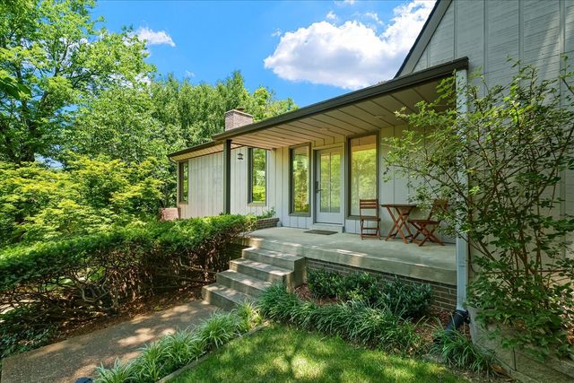 1102 Brentwood Ln, Brentwood, TN 37027