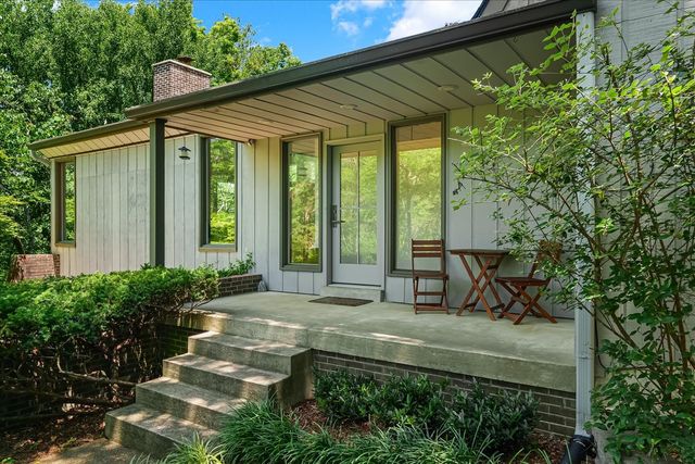 1102 Brentwood Ln, Brentwood, TN 37027