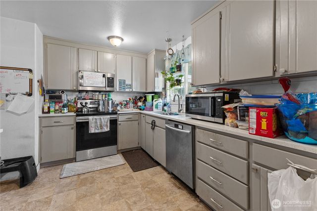 1732 120th Street S, Tacoma, WA 98444