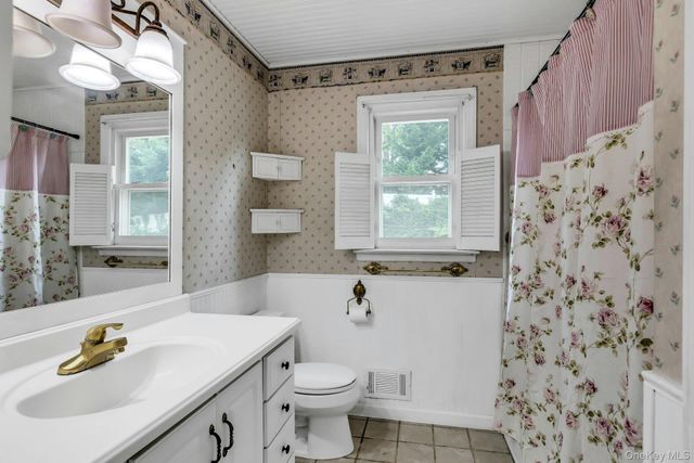 51 Arlington Road, Lake Ronkonkoma, NY 11779