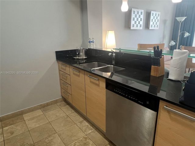 18683 Collins Ave 2510, Sunny Isles Beach, FL 33160