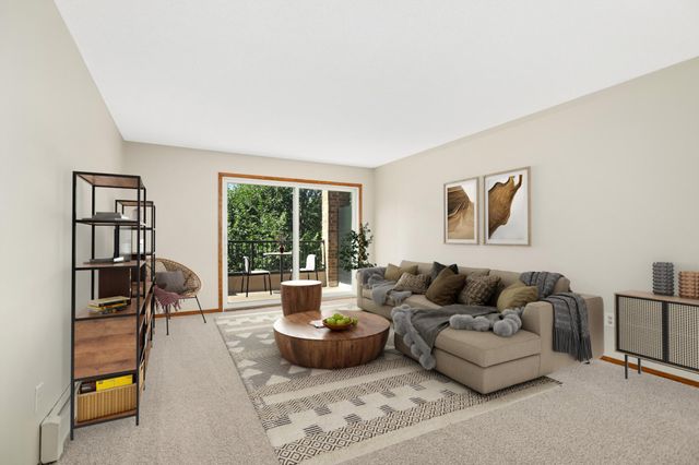 2210 Midland Grove Road 306, Roseville, MN 55113