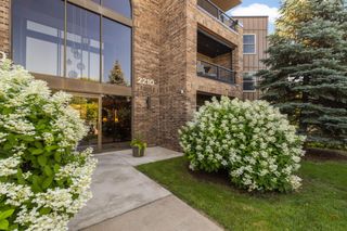 2210 Midland Grove Road 306, Roseville, MN 55113