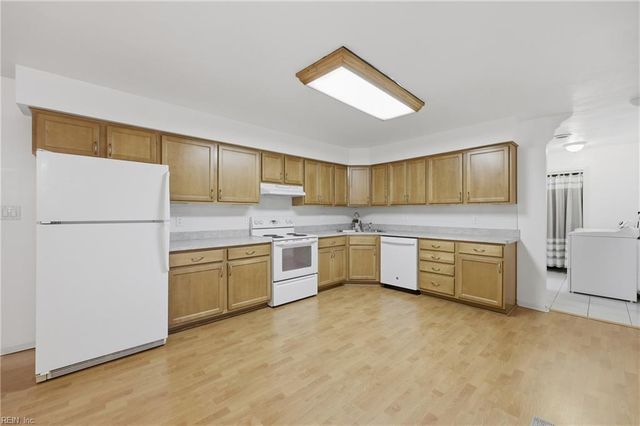 9552 Statler ST, Norfolk, VA 23503
