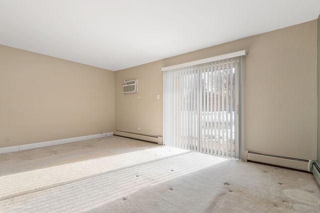 1501 E Churchill Drive 105, Palatine, IL 60074