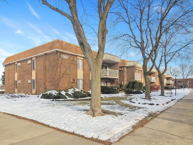 1501 E Churchill Drive 105, Palatine, IL 60074