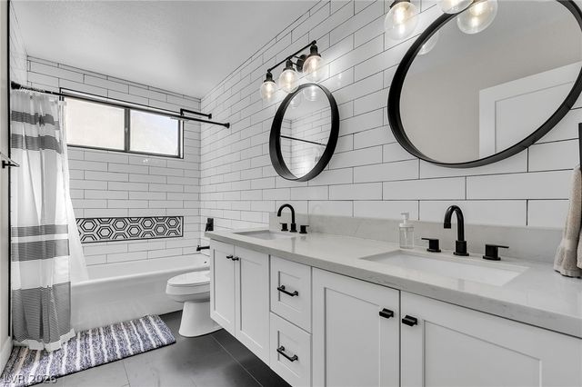 3104 Calle De El Cortez, Las Vegas, NV 89102