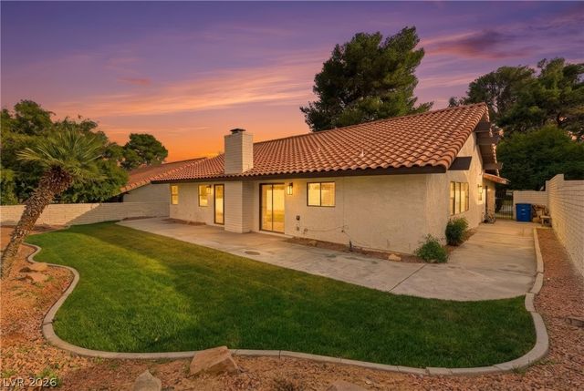 3104 Calle De El Cortez, Las Vegas, NV 89102