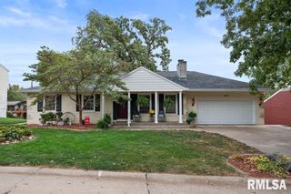 4405 ROYAL OAKS Drive, Davenport, IA 52806