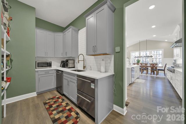 2101 Wood Clough Court, Belmont, NC 28012