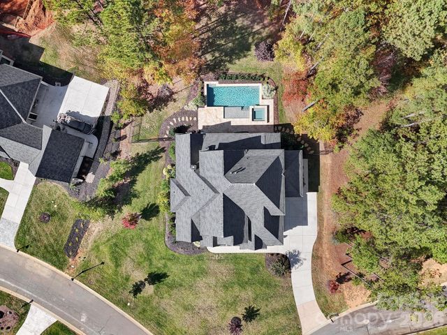 2101 Wood Clough Court, Belmont, NC 28012