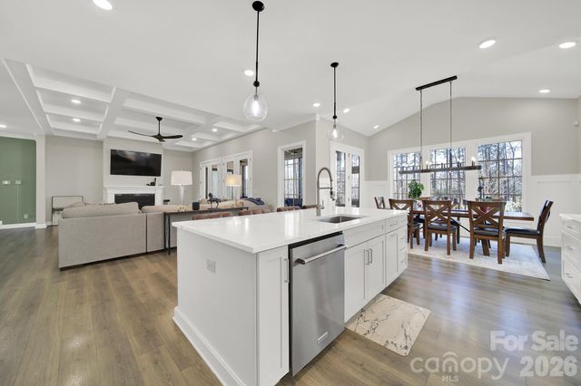 2101 Wood Clough Court, Belmont, NC 28012