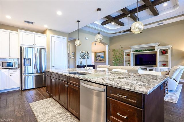 10505 Valencia Lakes DR, Bonita Springs, FL 34135