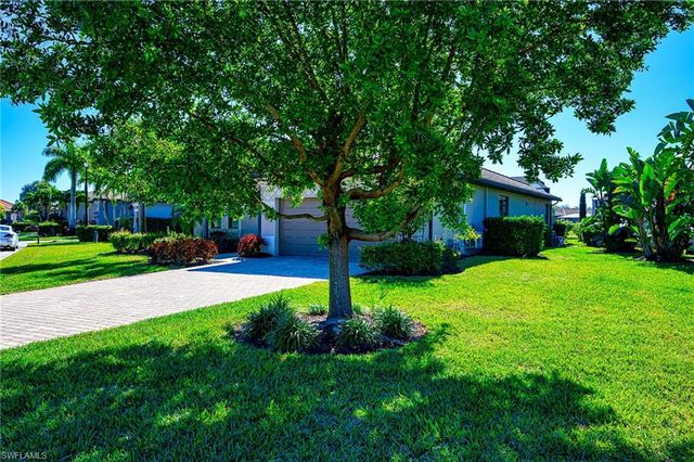 10505 Valencia Lakes DR, Bonita Springs, FL 34135